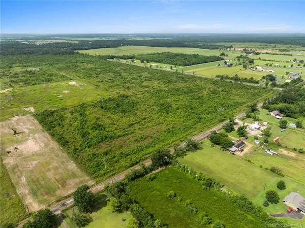 $105,000 | 17 Abie Fontenot Road, Iowa, LA 70647