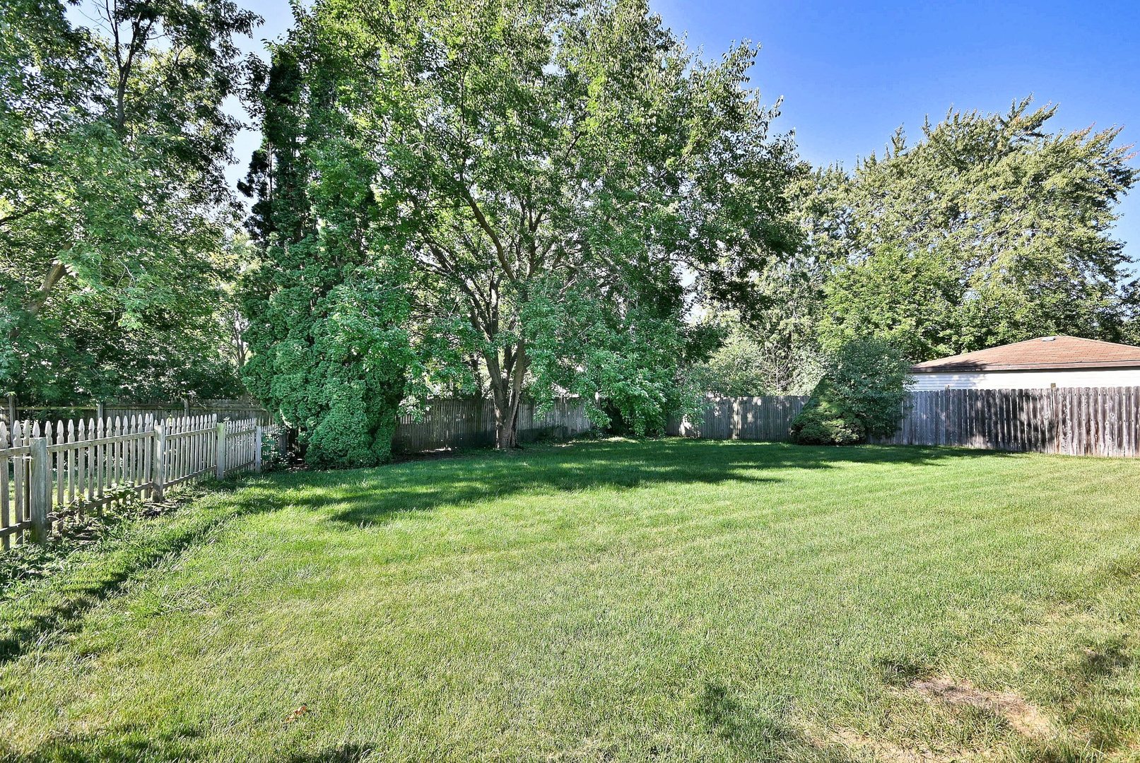 5629 Crestwood Road Matteson, IL 60443 - Photo 20 of 20 a view of a back yard
