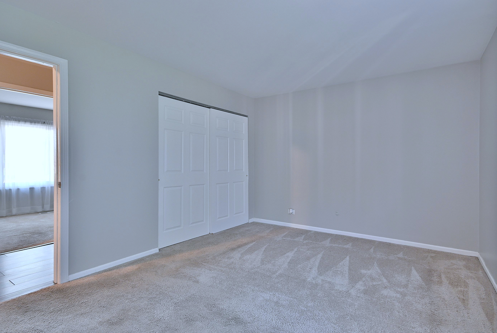 5629 Crestwood Road Matteson, IL 60443 - Photo 9 of 20 a view of an empty room and a window