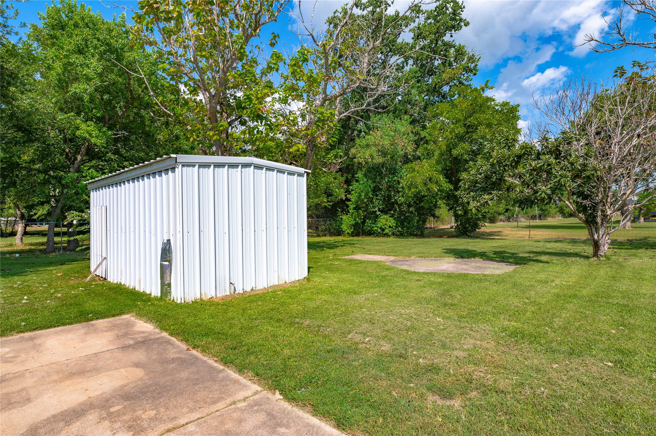 14608 Ash Road Santa Fe, TX 77517 - Photo 36 of 39 Well House