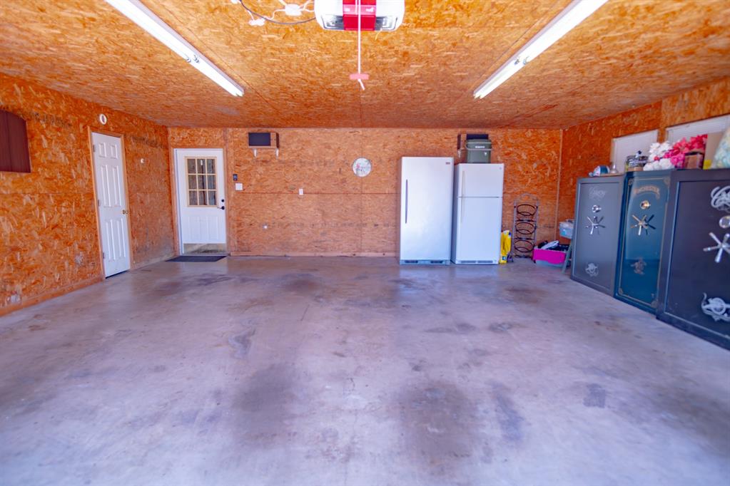 733 Ridgeview Drive Sherman, TX 75090 - Photo 35 of 40 a view of empty room with wooden floor