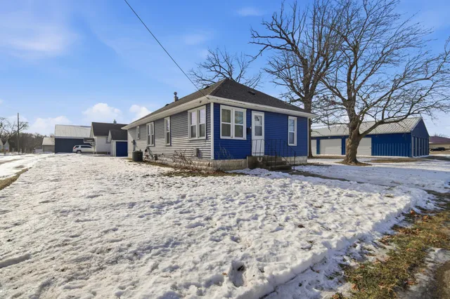 $129,000 | 1204 1st Avenue Northeast, Austin, MN 55912