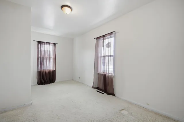 $137,500 | 1204 1st Avenue Northeast, Austin, MN 55912