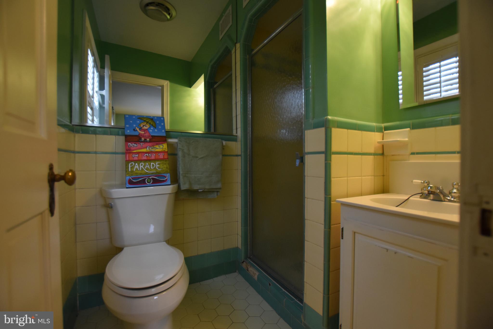 5800 Roosevelt Street Bethesda, MD 20817 - Photo 12 of 20 Bath
