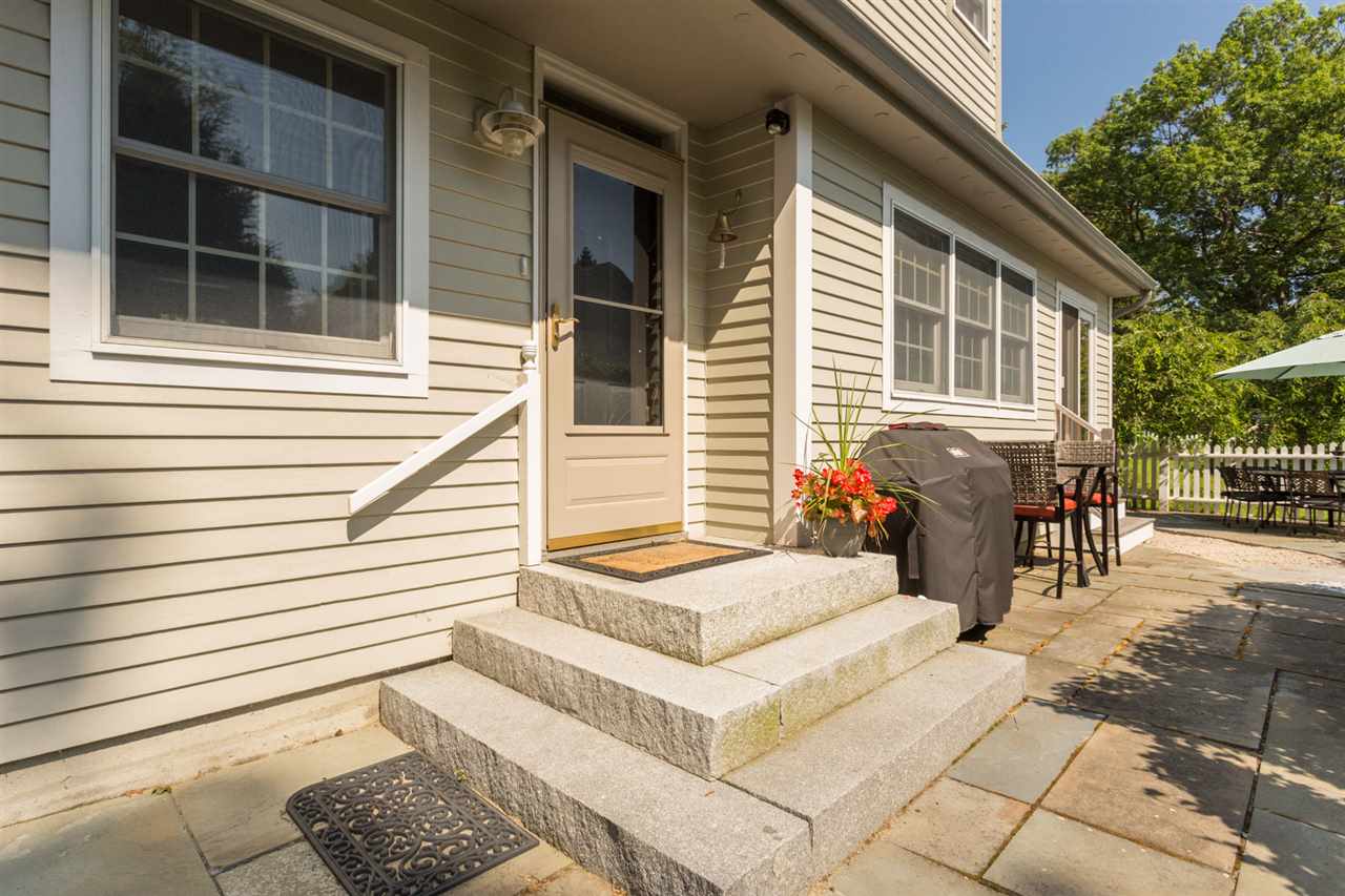 148 Main Street New Castle, NH 03854 - Photo 3 of 40