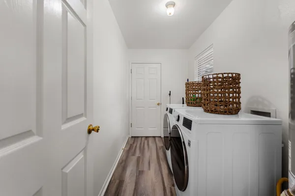 $3,000 | 7105 Lilac Lane, Austin, TX 78745