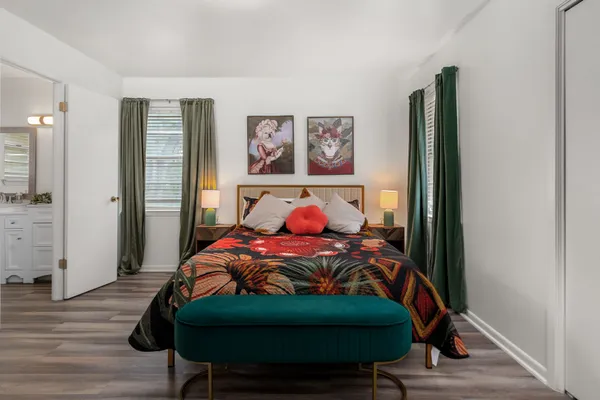 $3,000 | 7105 Lilac Lane, Austin, TX 78745
