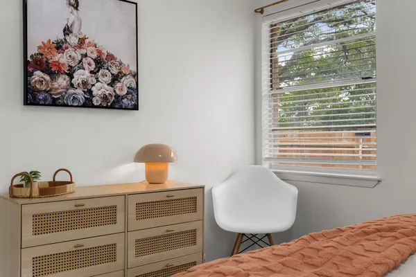 $3,000 | 7105 Lilac Lane, Austin, TX 78745