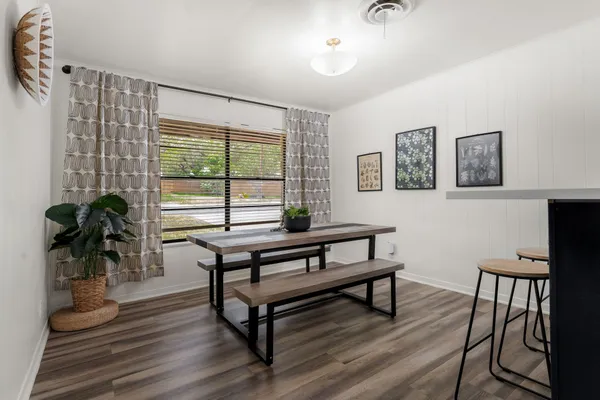 $3,000 | 7105 Lilac Lane, Austin, TX 78745