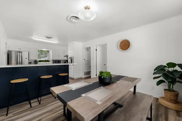 $3,000 | 7105 Lilac Lane, Austin, TX 78745