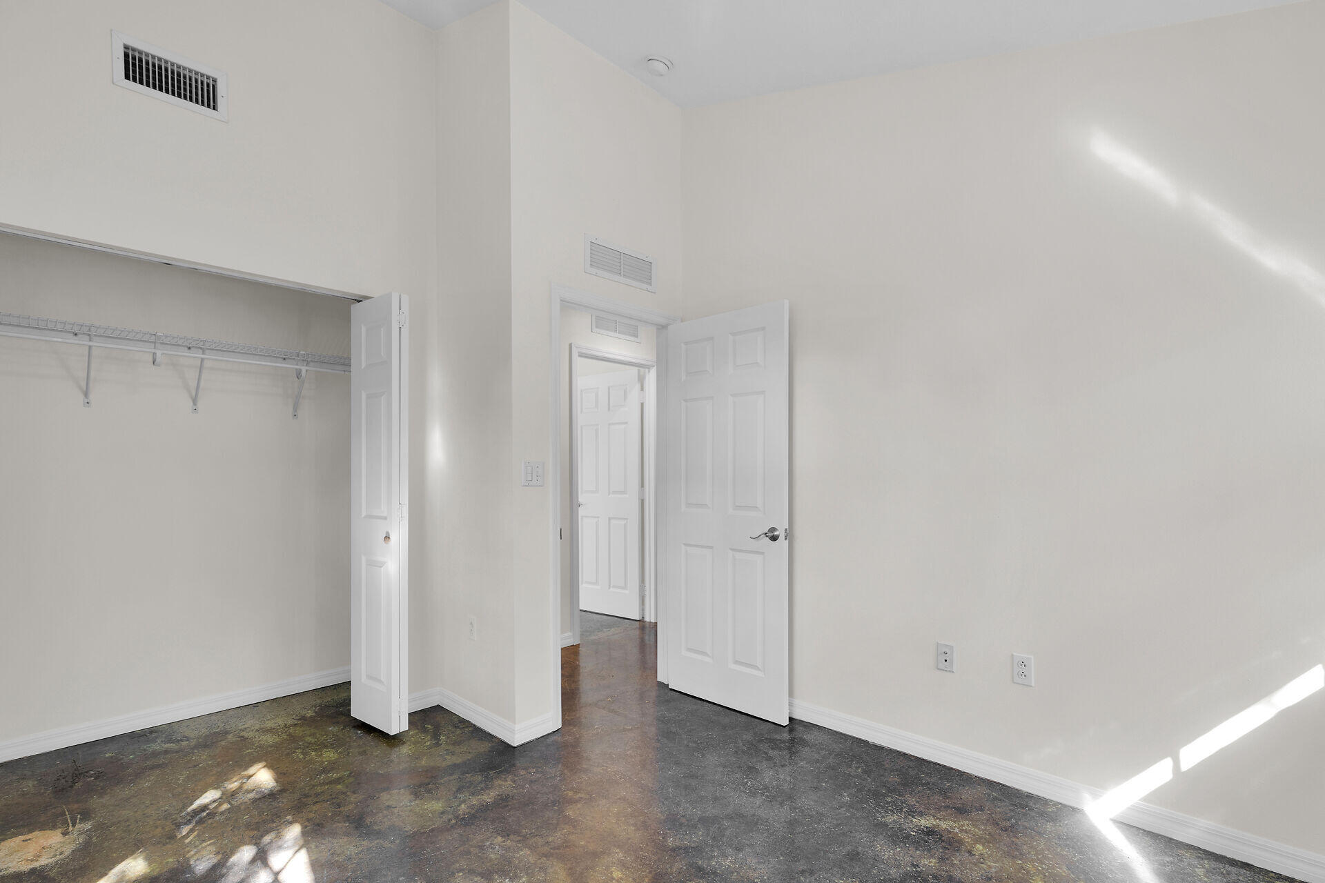 1018 Snapper Lane Key Largo, FL 33037 - Photo 8 of 24 a view of small space