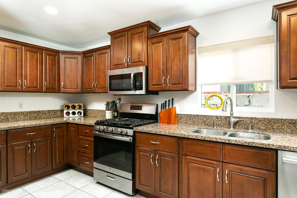 4323 El Prieto Road Altadena, CA 91001 - Photo 4 of 32 4323 El Prieto Rd-MLS-012