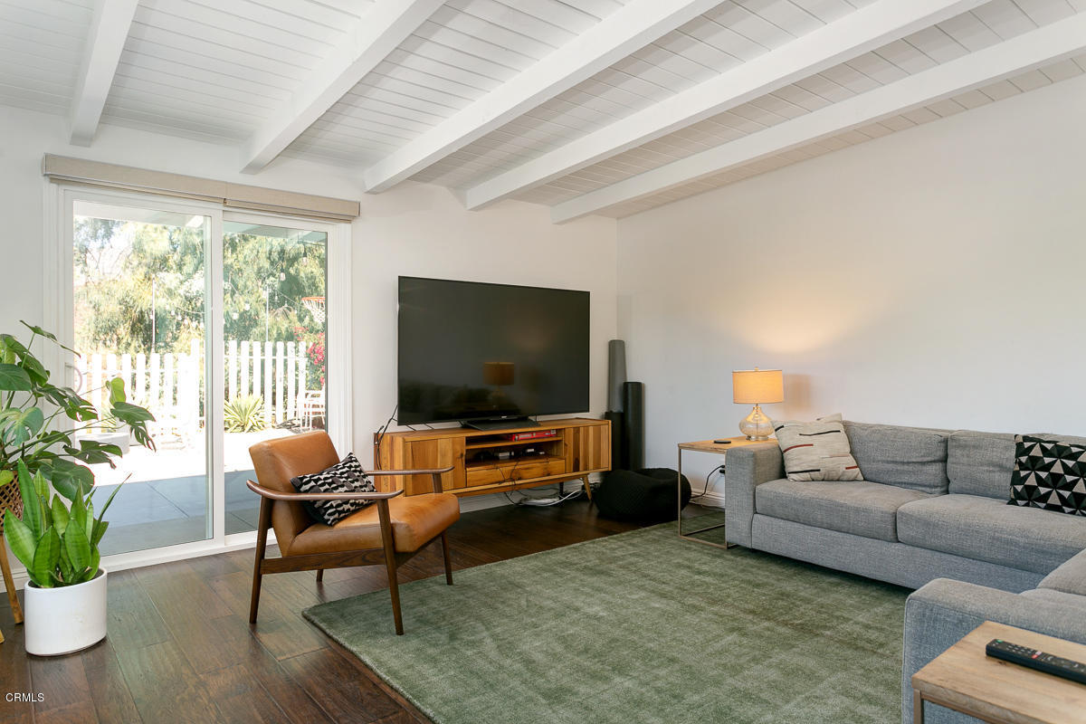 4323 El Prieto Road Altadena, CA 91001 - Photo 5 of 32 4323 El Prieto Rd-MLS-014