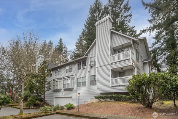 $249,000 | 7601 Concord Lane Northeast, Unit E101, Bremerton, WA 98311