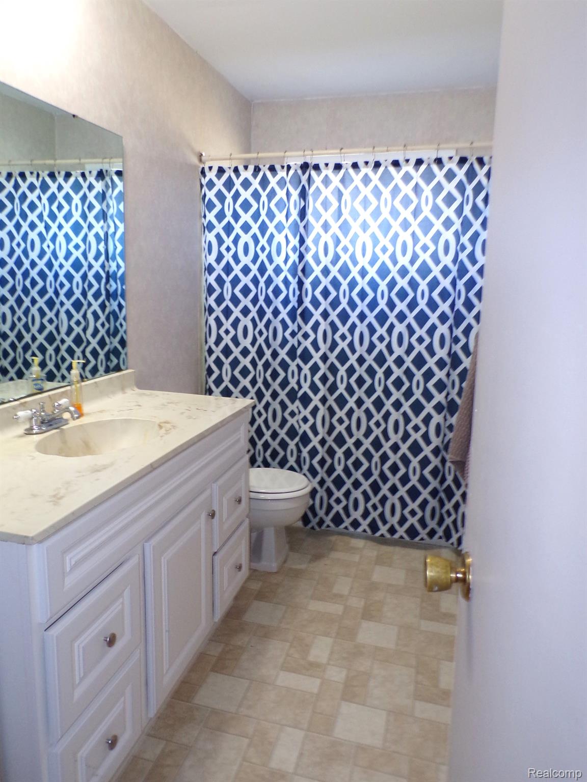 2464 South Irish Road Davison, MI 48423 - Photo 14 of 18 Gallery Image 14
