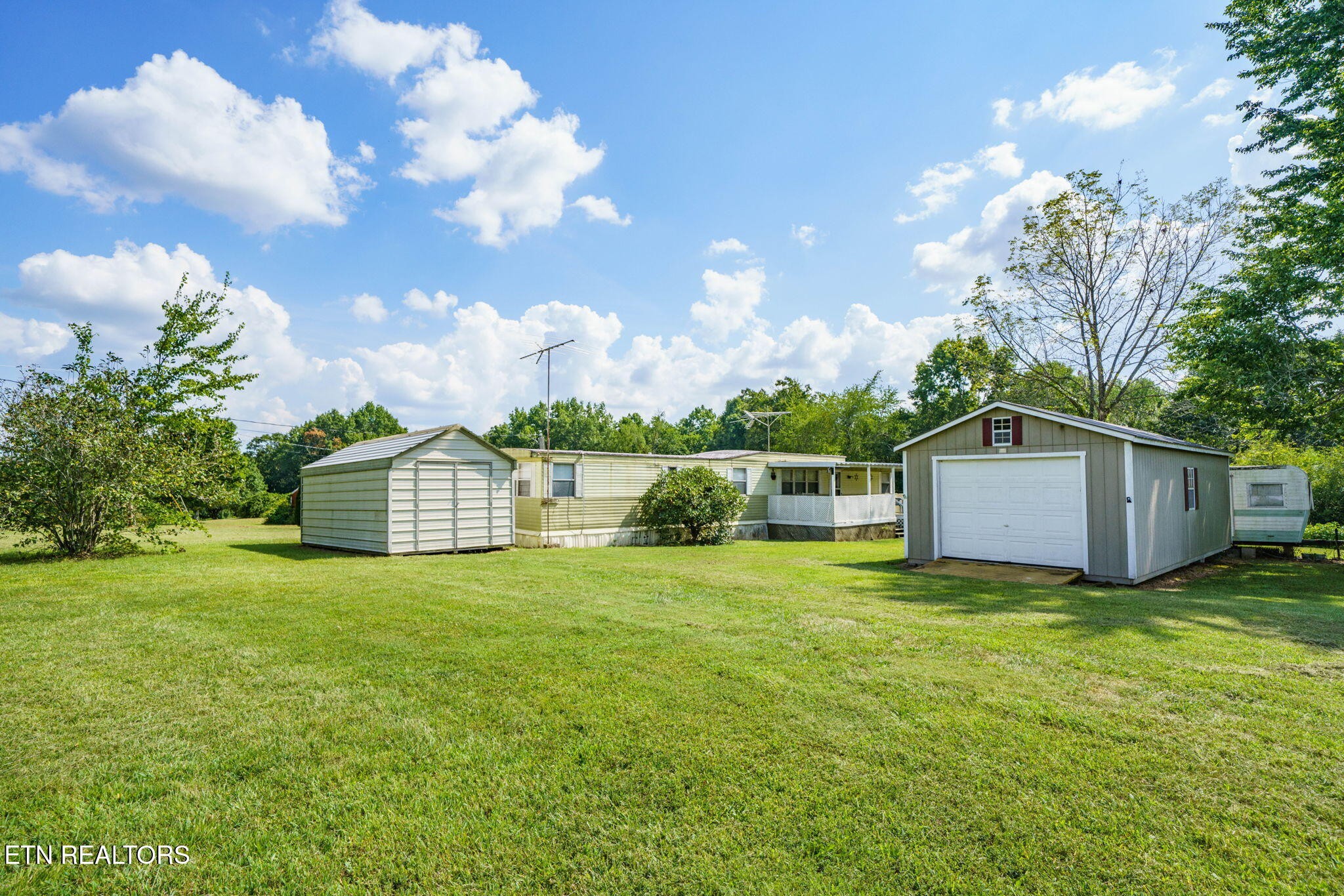 1055 Rector Road Crossville, TN 38571 - Photo 4 of 44 Gallery Image 4