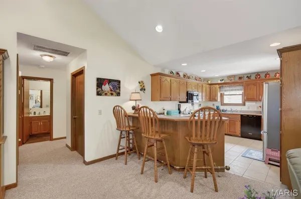 $332,500 | 18511 Oak Tree Lane, Phillipsburg, MO 65722