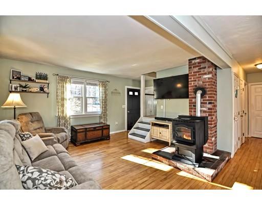 19 Camp Road Sturbridge, MA 01518 - Photo 3 of 30