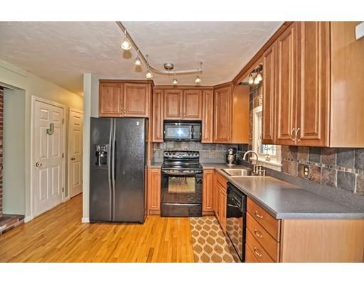 19 Camp Road Sturbridge, MA 01518 - Photo 8 of 30