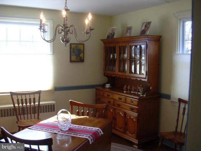 710 Murdock Road Baltimore, MD 21212 - Photo 5 of 18 Sunny dining room