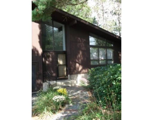 52 Chapel Road Amherst, MA 01002 - Photo 3 of 29