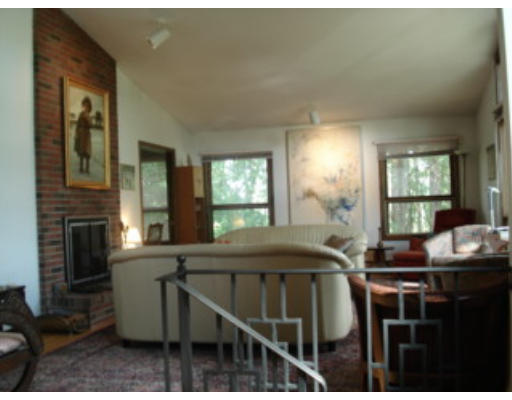 52 Chapel Road Amherst, MA 01002 - Photo 8 of 29