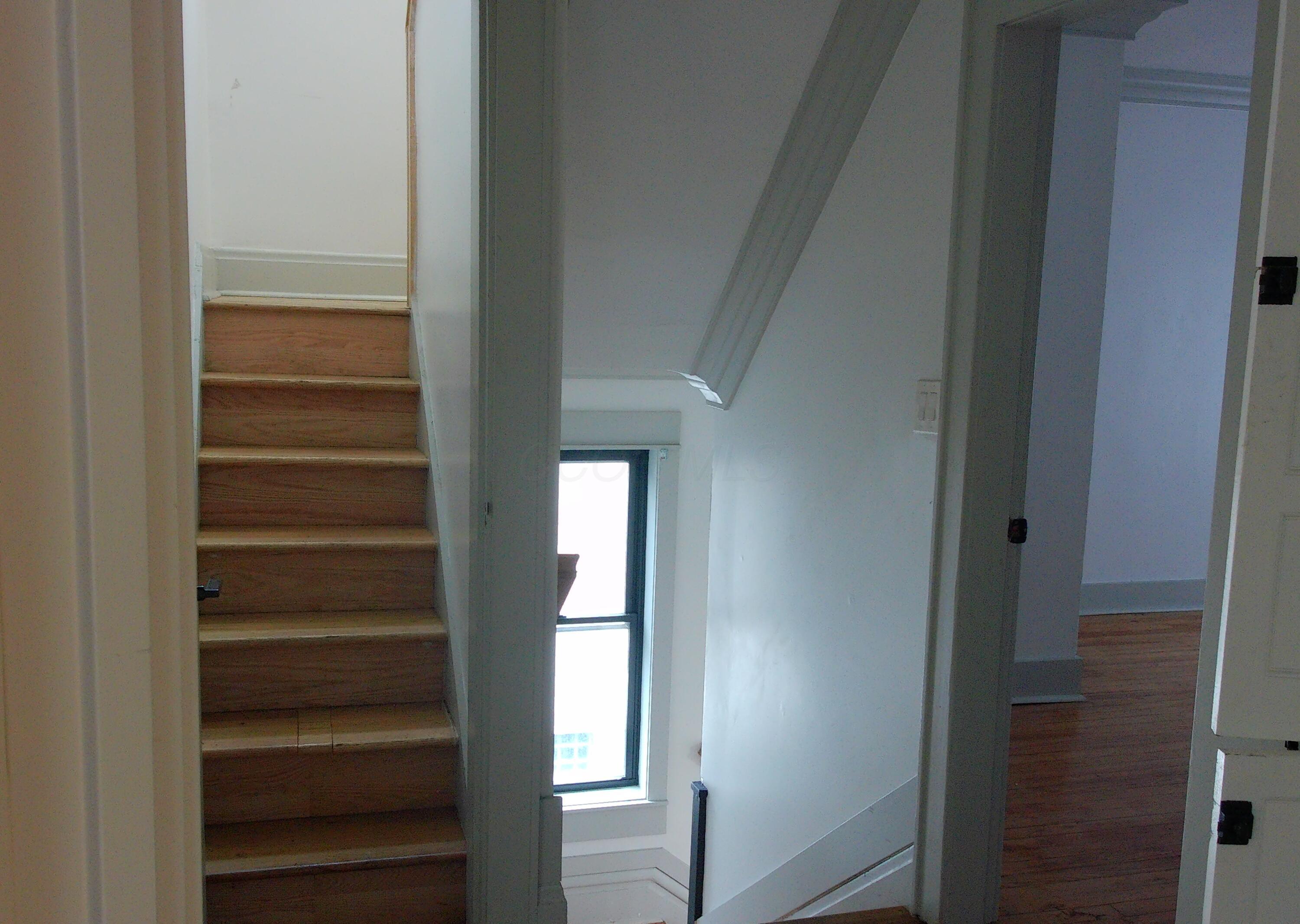 1465 Lockbourne Road Columbus, OH 43206 - Photo 13 of 24 13