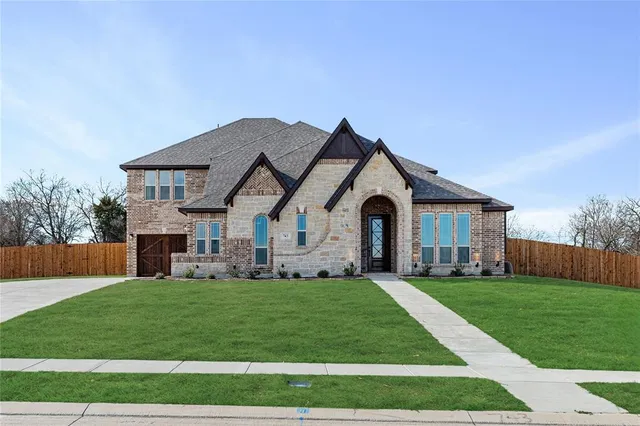 $749,451 | 743 Crystal Lk Lane, Red Oak, TX 75154
