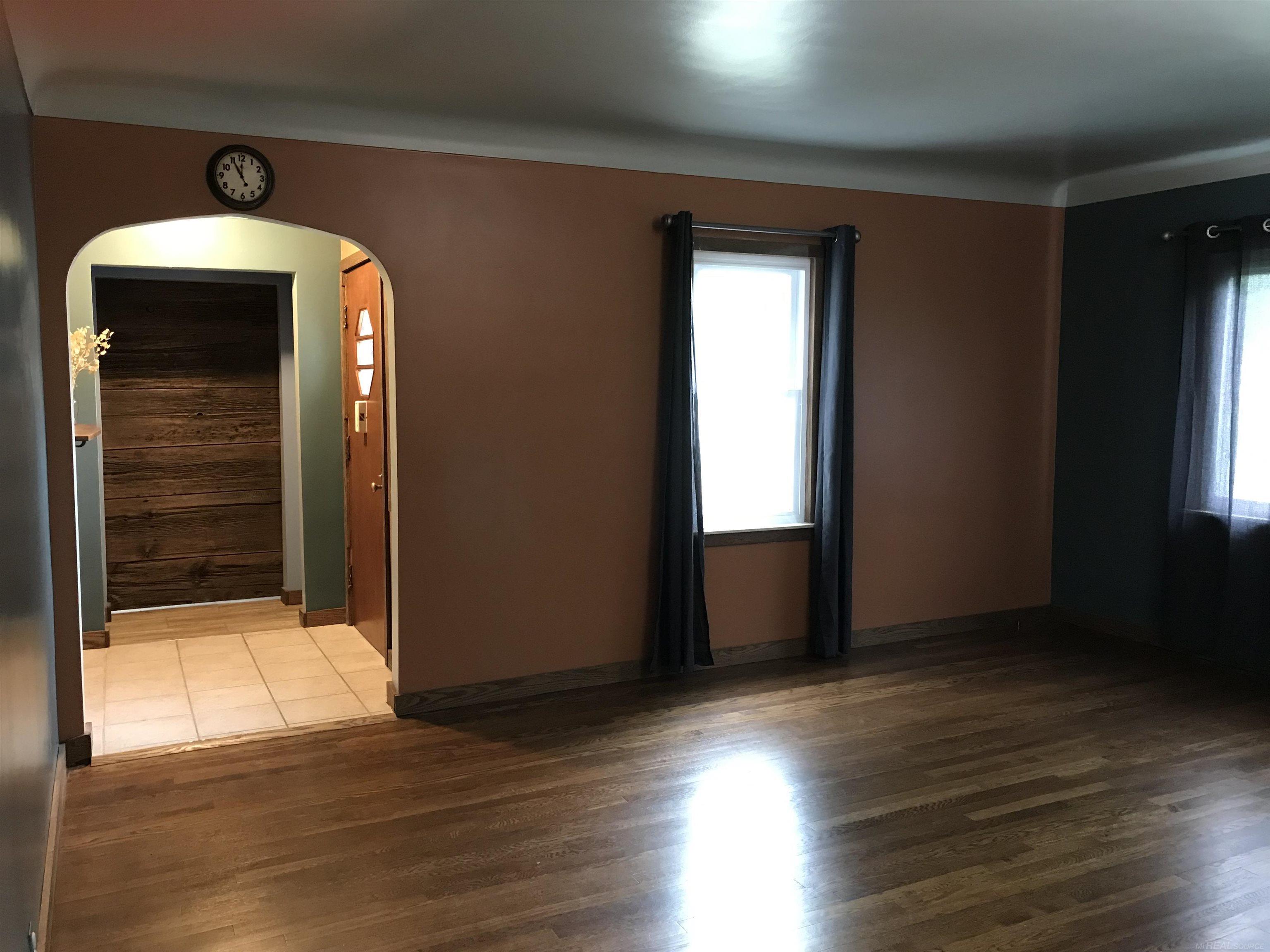 12287 Lapeer Road Davison, MI 48423 - Photo 4 of 20 50127344-3.JPG