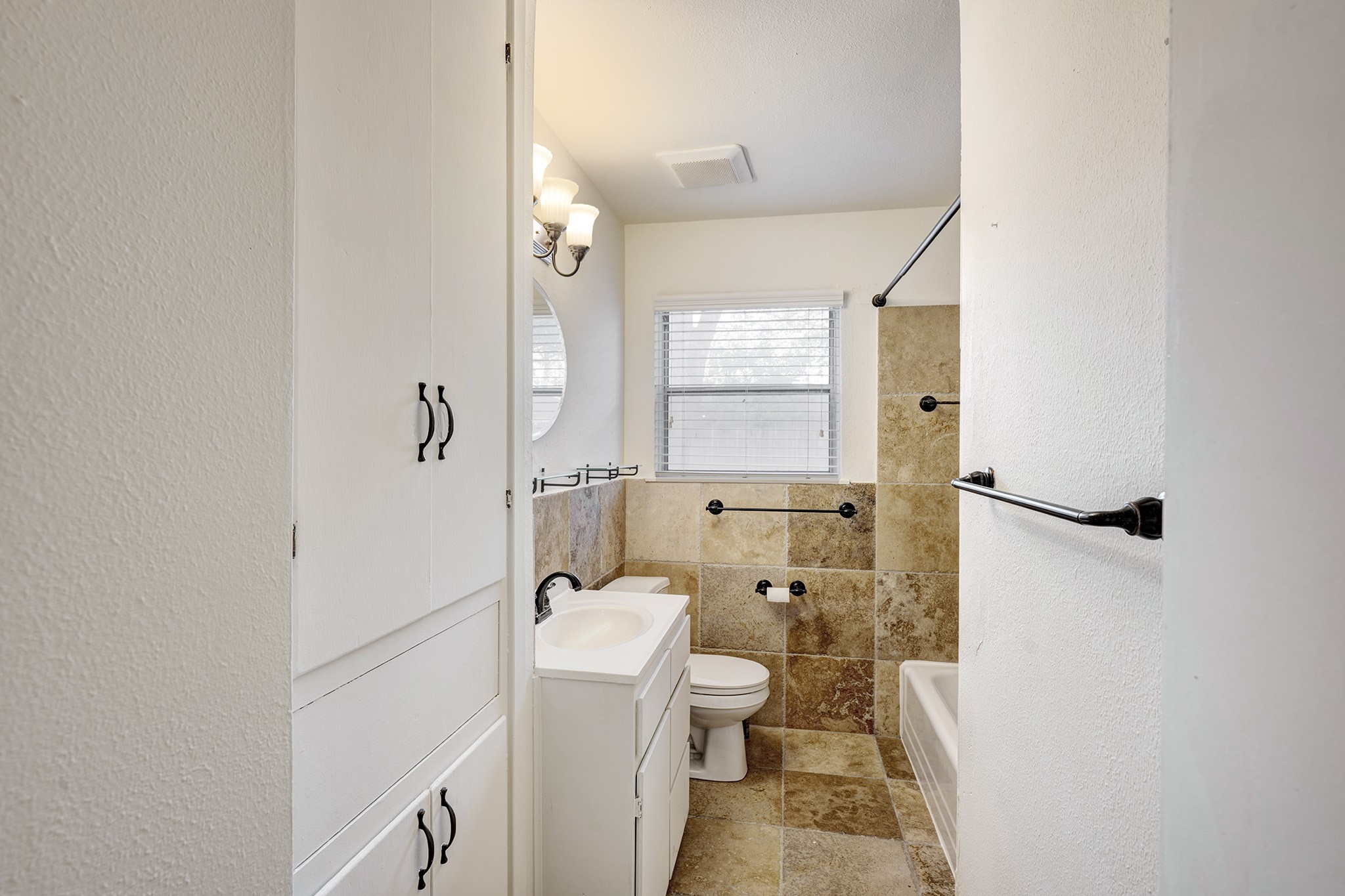 4722 Carleen Road Houston, TX 77092 - Photo 9 of 13