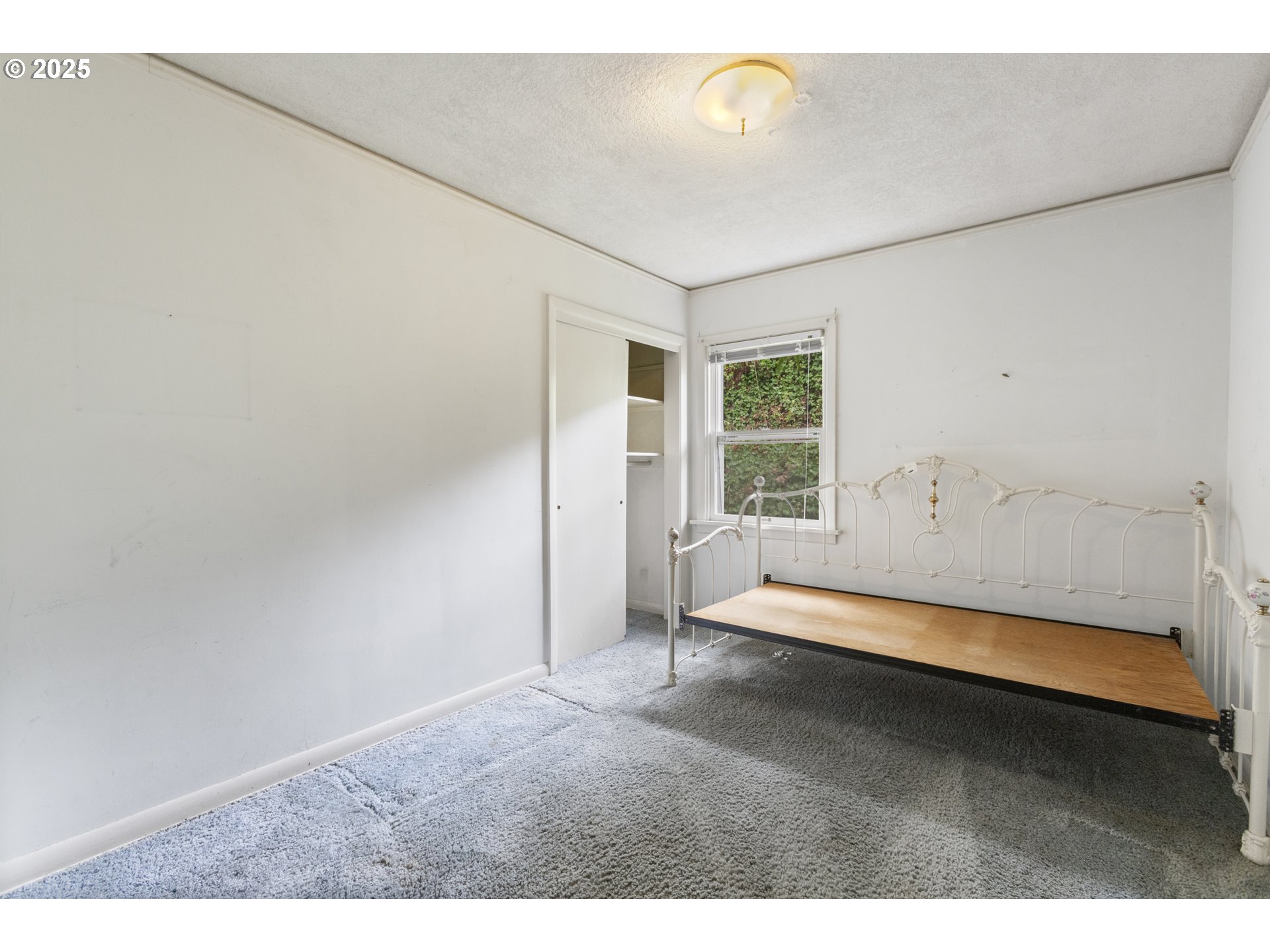 12240 Southwest Boones Ferry Road Portland, OR 97219 - Photo 14 of 37 Bedroom
