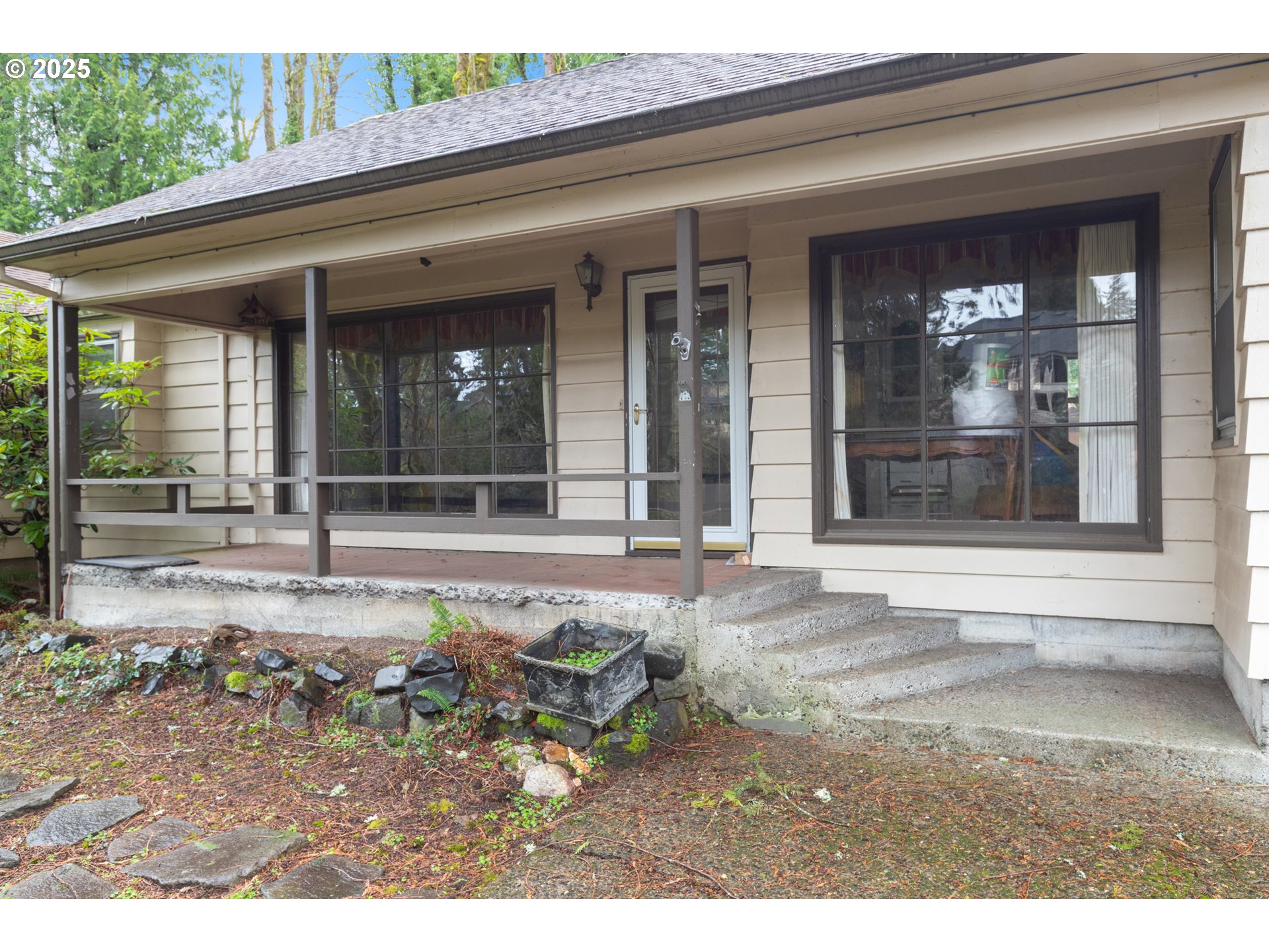 12240 Southwest Boones Ferry Road Portland, OR 97219 - Photo 3 of 37 Exterior