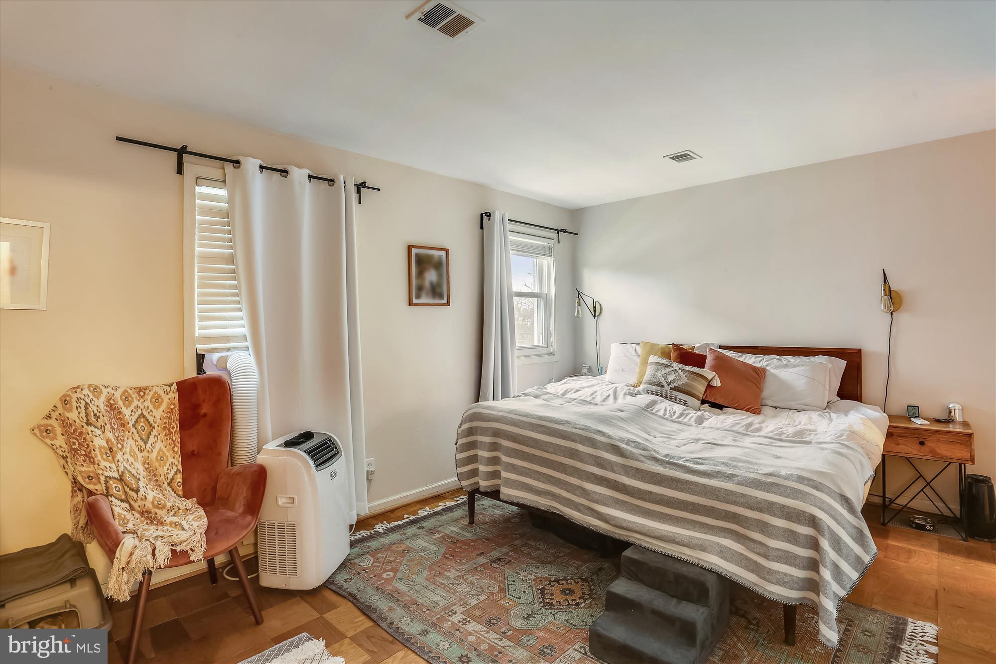 1919 Lyttonsville Road, Unit 1919 Silver Spring, MD 20910 - Photo 18 of 38 Gallery Image 18