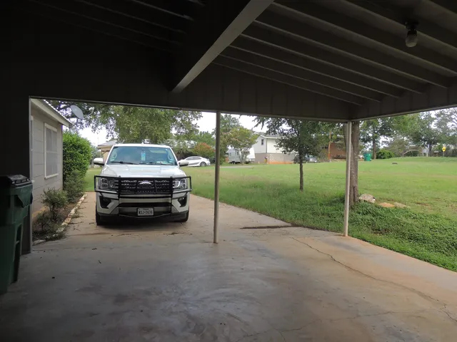 $285,000 | 705 Exall Street, Llano, TX 78643