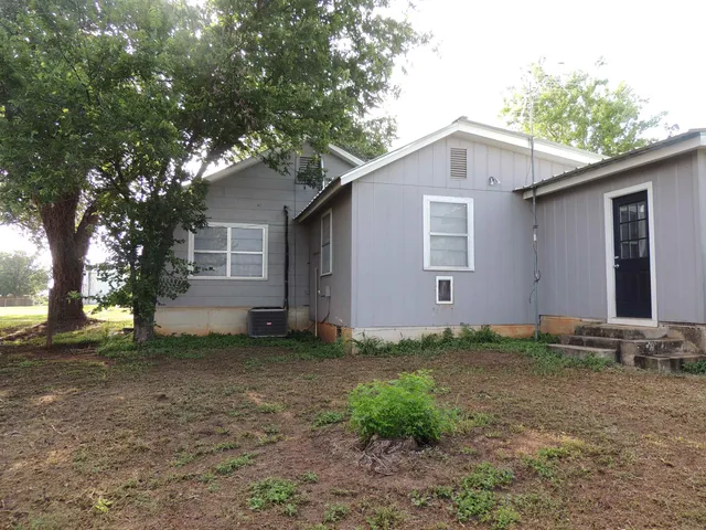 $285,000 | 705 Exall Street, Llano, TX 78643