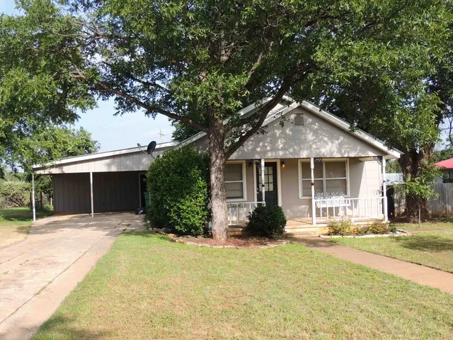 $285,000 | 705 Exall Street, Llano, TX 78643