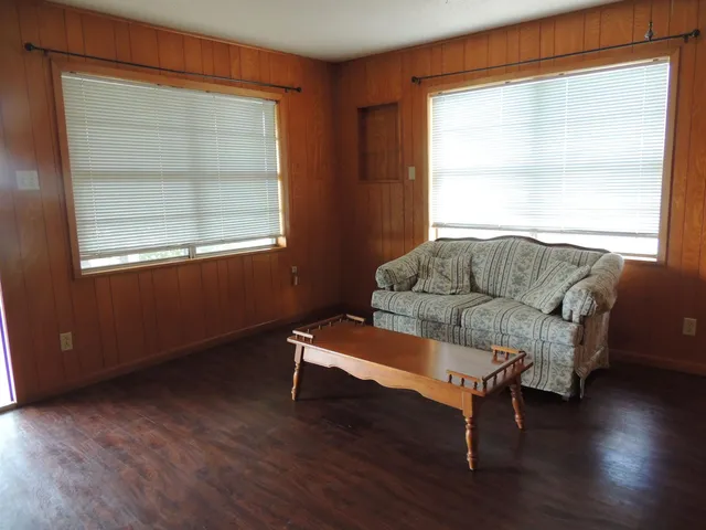 $285,000 | 705 Exall Street, Llano, TX 78643