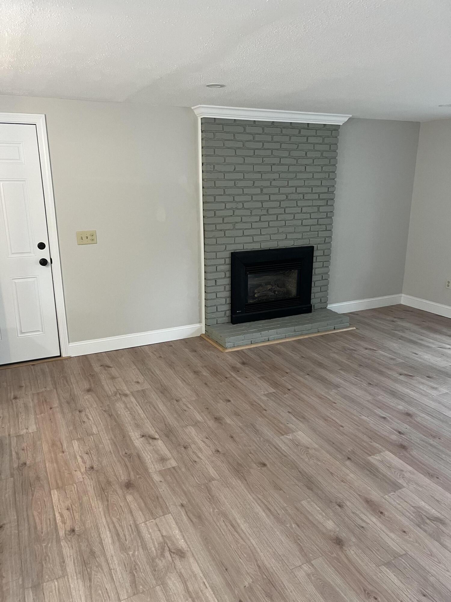 41 Buttonwood Road Harwich, MA 02645 - Photo 3 of 16 IMG_3961