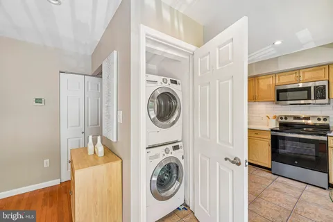 $240,000 | 3220 South 28th Street, Unit 304, Alexandria, VA 22302