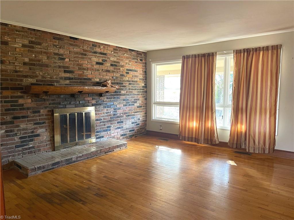 160 West Robin Road Elkin, NC 28621 - Photo 4 of 12 Gallery Image 4