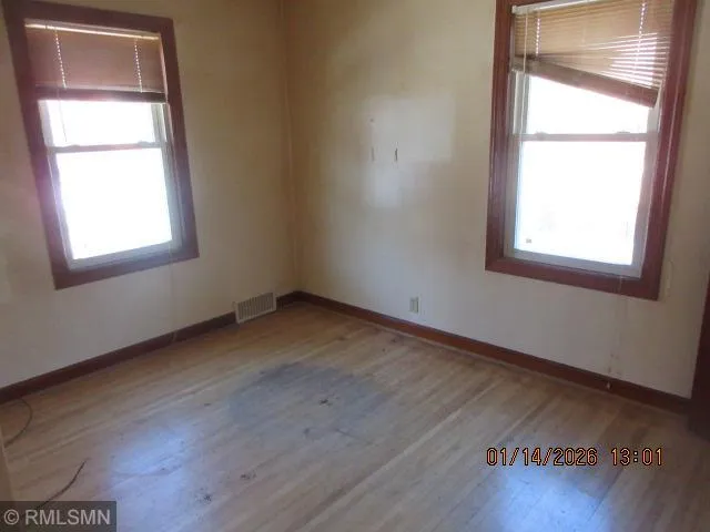 $142,000 | 618 7th Street Southwest, Willmar, MN 56201