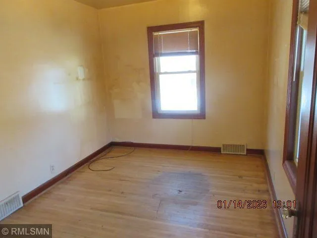 $142,000 | 618 7th Street Southwest, Willmar, MN 56201