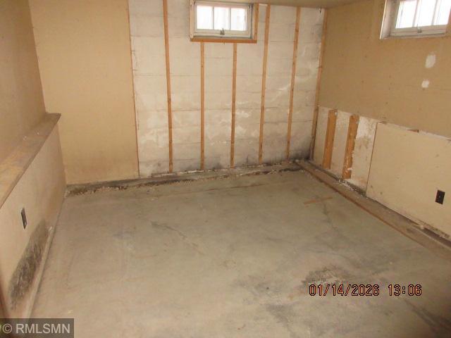 618 7th Street Southwest Willmar, MN 56201 - Photo 19 of 25