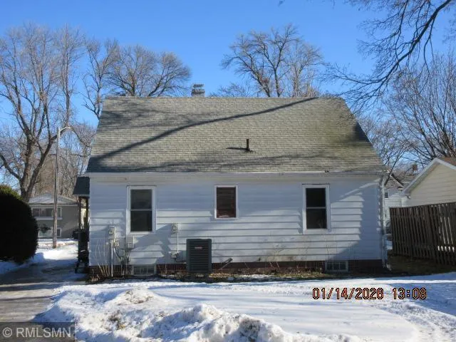 $142,000 | 618 7th Street Southwest, Willmar, MN 56201