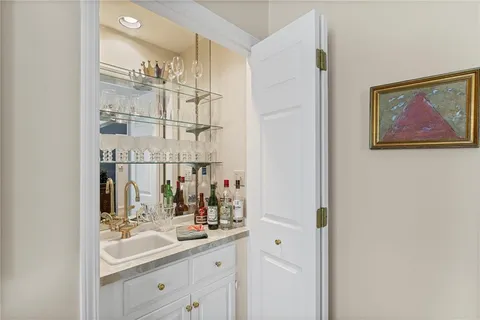 $625,000 | 11221 Granada Lane, Leawood, KS 66211