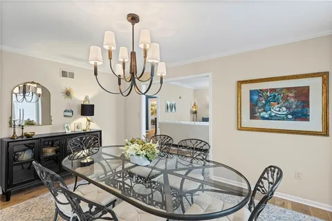 $625,000 | 11221 Granada Lane, Leawood, KS 66211