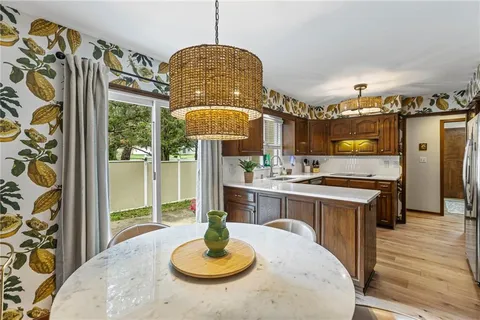 $625,000 | 11221 Granada Lane, Leawood, KS 66211