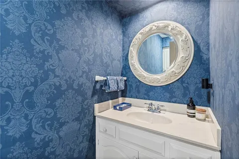 $625,000 | 11221 Granada Lane, Leawood, KS 66211