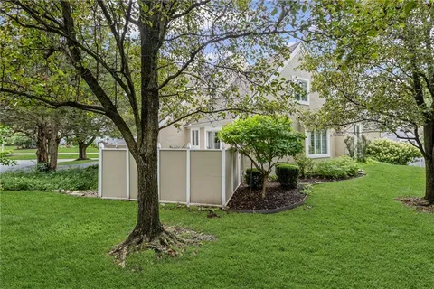 $625,000 | 11221 Granada Lane, Leawood, KS 66211