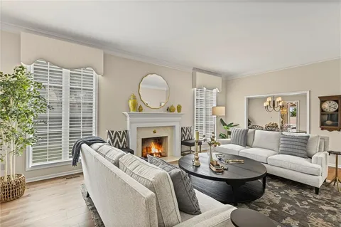 $625,000 | 11221 Granada Lane, Leawood, KS 66211